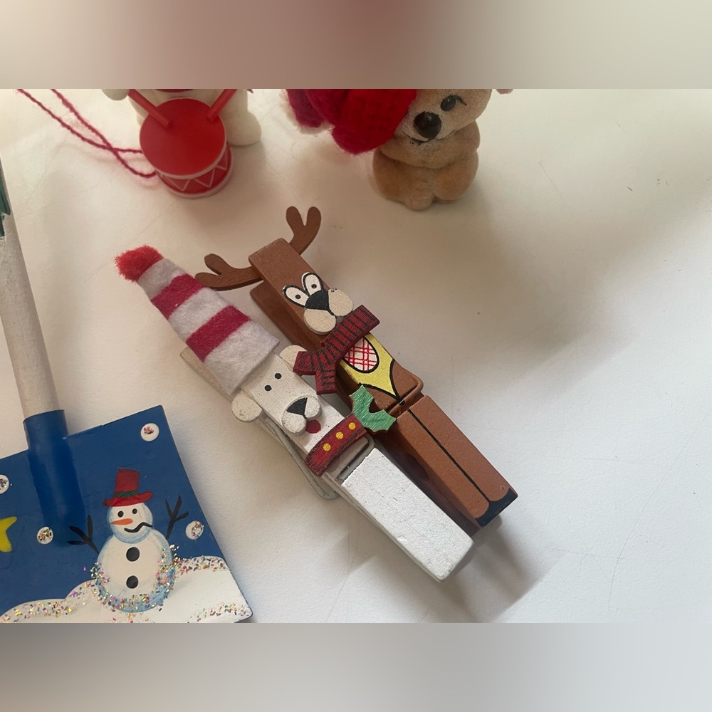 Bundle of Holiday Ornaments, 7 total - Picture 5 of 8